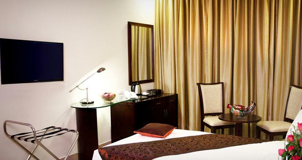 H Hotel Chennai Zewnętrze zdjęcie